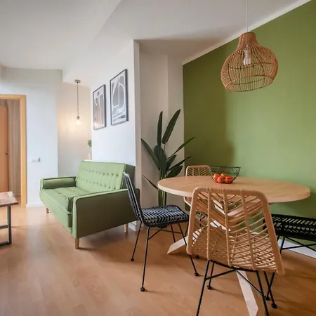 You Stylish Sagrada Familia Apartments-3